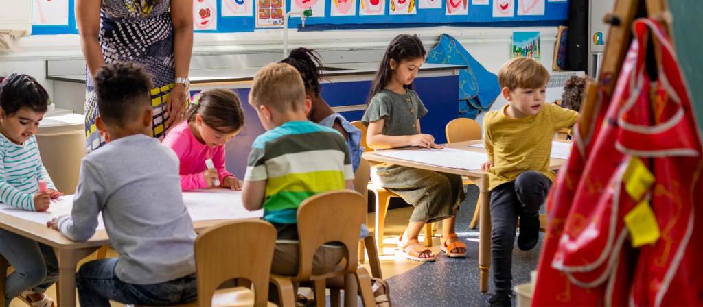 A Space That Reflects the Child Classroom Environment in the Reggio Emilia Approach