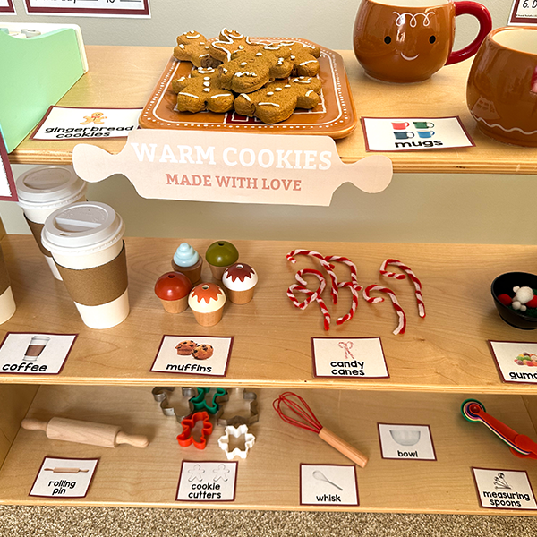 Dramatic Play Center – Thanksgiving Dinner Role Play