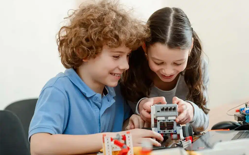 Engaging & Educational STEM Toys for Young Learners