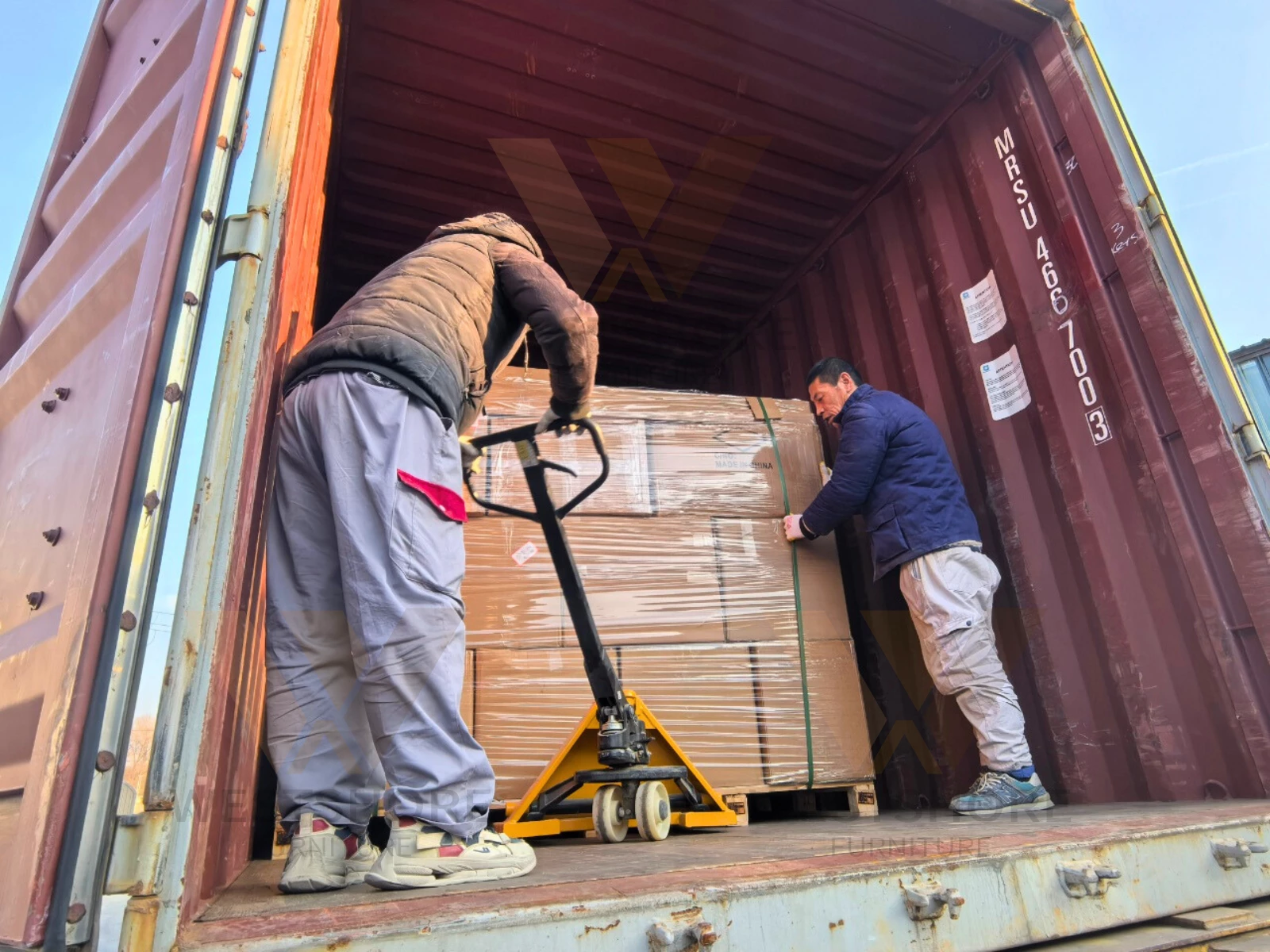 Professional packing photo 12