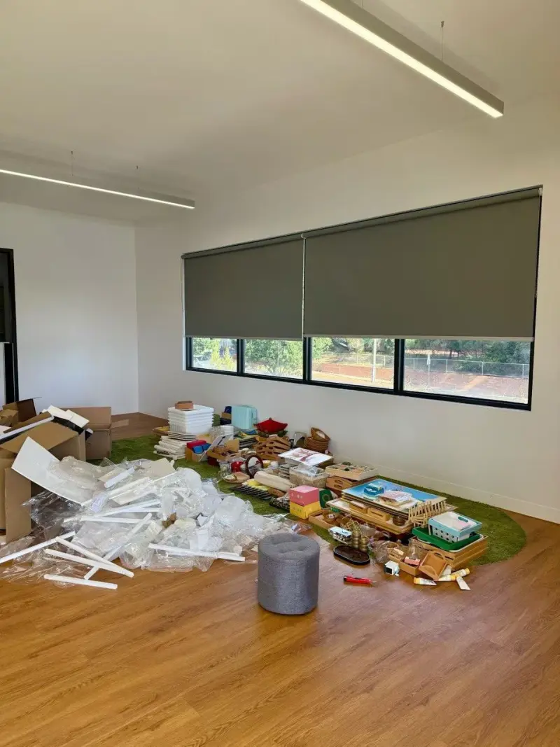 Classroom setting up photo 1