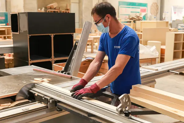 preschool table panel cutting